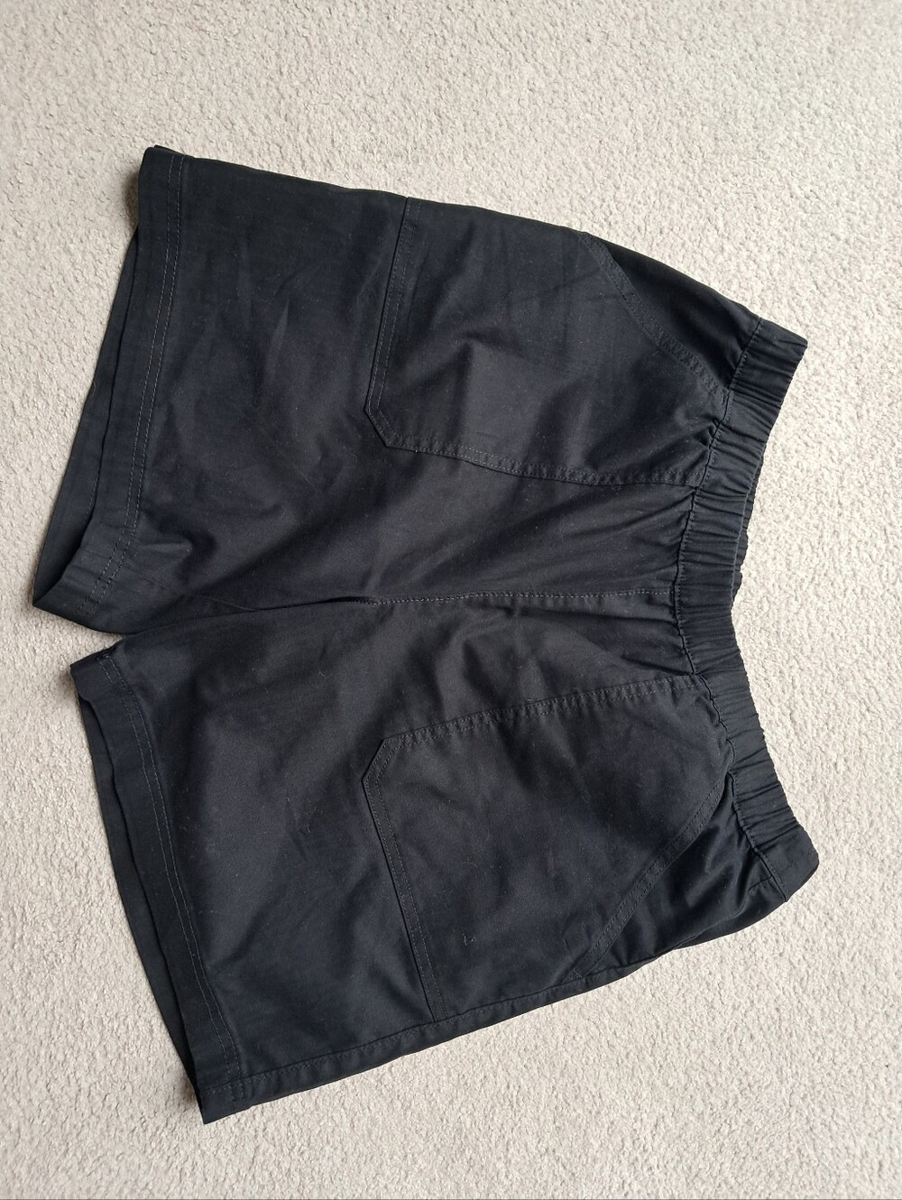 BRAND NEW Womens Elastic-Waist Shorts - sz. L
